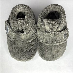 🔥🔥🔥 UGG Bixbee baby booties Size: 2/3🔥🔥🔥
